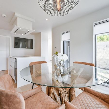 1 The Nest - Luxury Modern House Nr Beach & Bars With Sea Views & Free Parking Villa Charlestown  Kültér fotó