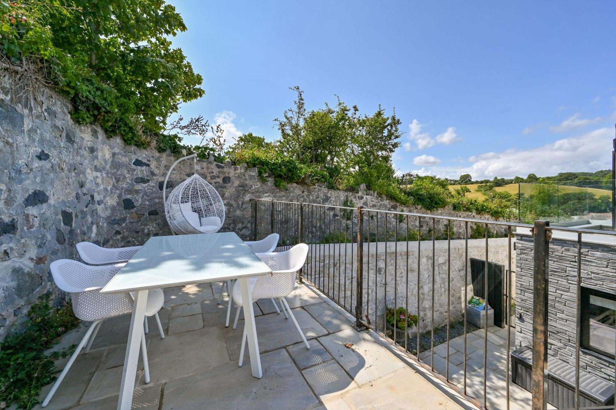 1 The Nest - Luxury Modern House Nr Beach & Bars With Sea Views & Free Parking Villa Charlestown  Kültér fotó